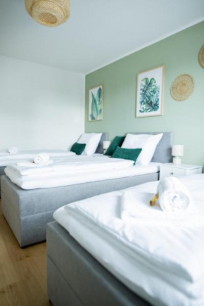 C4S -COME4STAY -InnHarmony- Stilvoll eingerichtetes Apartment für bis zu 8 Personen - Hochwertige Betten I voll ausgestattete Küche I Balkon I Badezimmer I WLAN I Smart TV